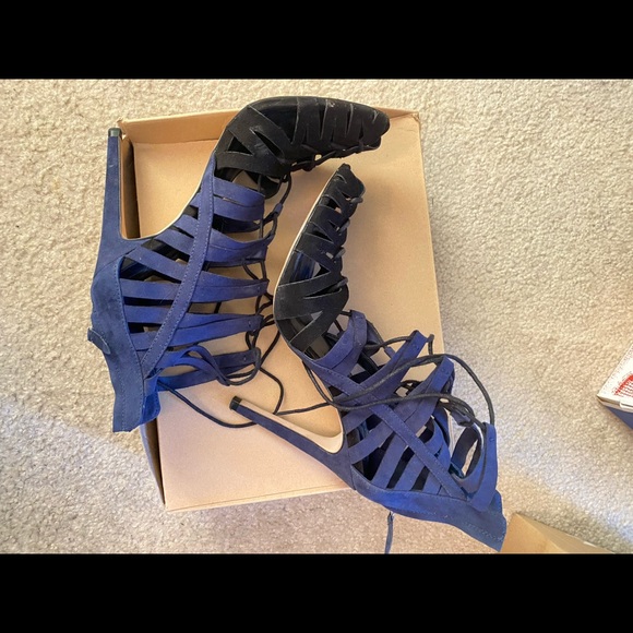 ZARA - SANDALIA ABOTINADA - SIZE 9 - Picture 3 of 8